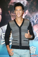 组图：蓝正龙挺恩师新作 不忘亏李佳颖绯闻