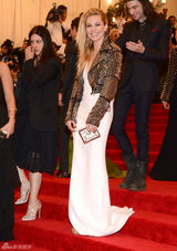 高清图：大都会朋克派对众星个性礼服狂野性感