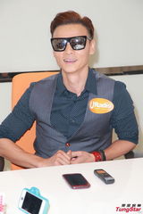 组图：张晋曝女儿吐槽蔡少芬哭 当奶爸不想工作