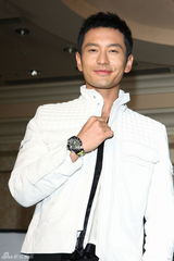 组图：黄晓明台湾出席活动称最迟40岁结婚