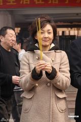 牛莉变身麻辣离婚女 与任程伟上演“夫妻档”(图)