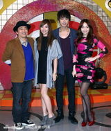 幻灯图集：传“双J”复合侯佩岑没想法 吴宗宪调侃 