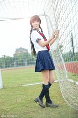 组图：徐娇晒萝莉COS照 分享16岁生日感悟