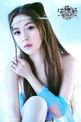 组图：江伊涵纯美写真出炉 古典气质美若仙子