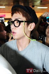 组图：SM家族结束日本演唱会返回韩国