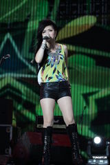 组图：热波音乐节首日 曲婉婷黄立行等献唱