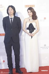组图：第12届华语电影传媒大奖 众星亮相红毯