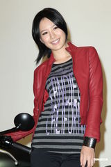 组图：吴建豪和女友感情稳定 与安心亚首合作广告