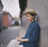 组图：李依玲化身民国知性女温婉明媚
