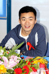 组图：王宝强成预防艾滋病关爱大使 回顾打工经历