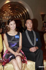 组图：徐子珊怨黄宗泽胡须扎人 陈法拉称吻戏不卫生