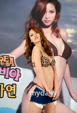 组图：韩国女模特郑佳妍罗宥利个人写真集发布会