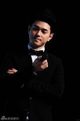 幻灯组图：华语榜中榜成都揭幕 潘玮柏张靓颖站台