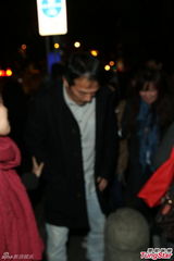 组图：陆川戴立忍曾宝仪等现身张震婚礼