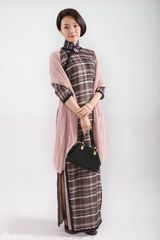 组图：《像火花》造型别致打造民国风尚大片