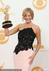 组图：安娜-冈凭《绝命毒师》获剧情类最佳女配