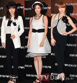 组图：少女时代Tiffany朴诗妍等出席名品派对活动