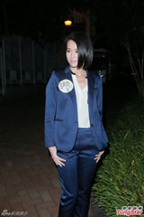 组图：胡杏儿抱病做慈善 心水视后是钟嘉欣