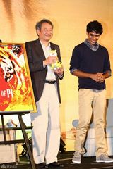 组图：李安《少年PI》台湾首映 男主角行跪拜大礼