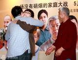 幻灯：《老牛家的战争》登陆北京 宋丹丹获儿子祝福