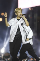 独家高清：EXO等献唱韩流音乐节 SHINee唱新歌