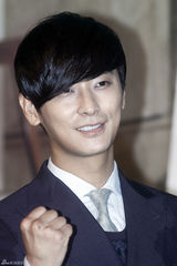 高清组图：朱智勋等亮相《五根手指》发布会