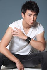 组图：保剑锋帅气阳光写真 显男人十足魅力