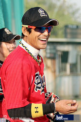 组图：金昌烈吴智昊等韩国众星参加棒球大赛