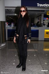 组图：Angelababy回港报平安 经历日本地震心有余悸