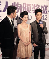 组图：潘霜霜亮相风度盛典 清雅可人展别样风情