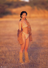 组图：巨乳女星优香豪乳蛇腰 传获邀拍全裸写真