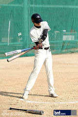 组图：韩星徐智硕李锡勋等众星参加棒球大赛