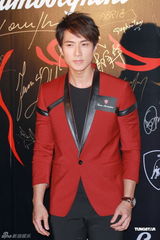 组图：吴尊等众星捧场某手表品牌新品发布会