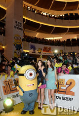 组图：少时泰妍徐贤助阵《卑鄙2》俏皮似娃娃