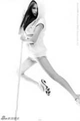 组图：晶女郎田蕾希休闲写真活力十足