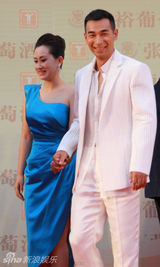 高清图：赵文卓亮相上影节 现场获吴宇森拥抱