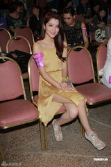 组图：容祖儿幻想有另一半 陈伟霆否认拍裸照