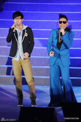 组图：苏永康台北感性开唱 周蕙与胡夏助阵