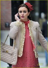 组图：《绯闻女孩》热拍 莉顿-梅斯特片场过公主瘾