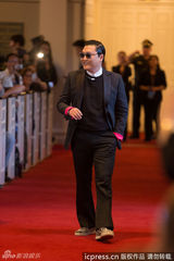 组图：鸟叔PSY哈佛大学演讲 现场跳骑马舞卖萌