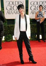 高清图：戴安-沃伦西服套装就爱中性风