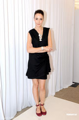 组图：谢婷婷期待柏芝再孕 不追问男友过去感情