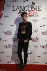 组图：尚雯婕张静初等亮相时尚派对