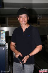 组图：陈豪启程加拿大办婚宴 拒谈陈茵媺怀孕