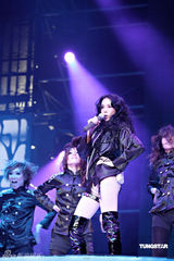 高清：莫文蔚圣诞沪上开唱 变身“海上花”