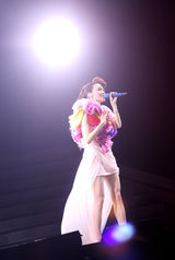 组图：范玮琪北京开唱群星捧场 孙燕姿助阵掀高潮