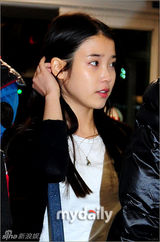 组图：少女时代东方神起等赴泰演出亮相机场