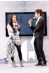 组图：阿娇被问玉照反应大 称要随时间“放低过去”