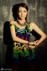 组图：韩晓迷幻炫彩大片 展现力与美的碰撞