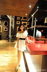 组图：张茆最新50张妩媚靓照 清纯白裙楚楚动人